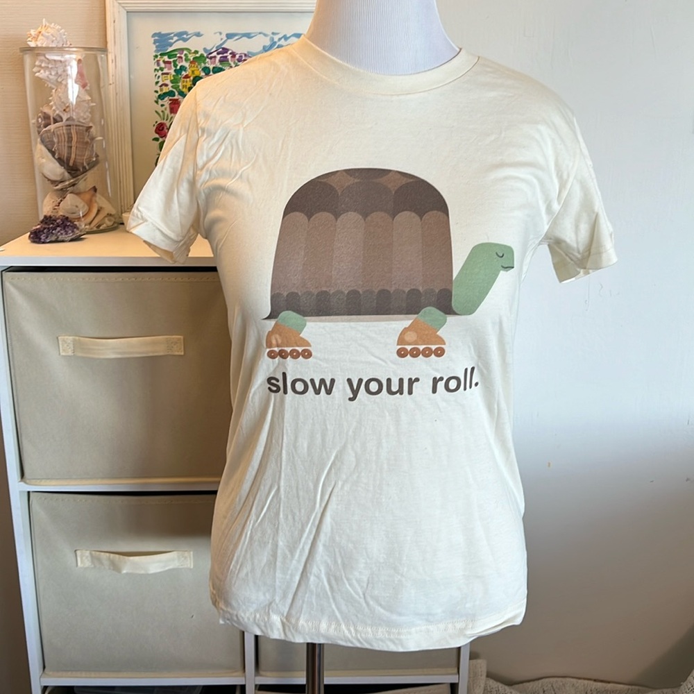 Adororable XL T-Shirt---SLOW YOUR ROLL Roller Skating Turtle Graphic XL T-Shirt